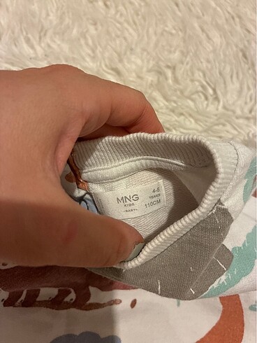 4 Yaş Beden Mango sweatshirt