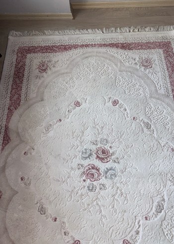 İşlemeli Beyaz Klasik Halı - Görsel 2