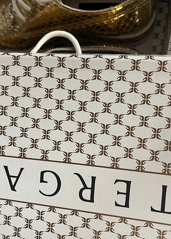 37 Beden Kadın Altın Yılan Derisi Desenli Platform Oxford Ayakkabı