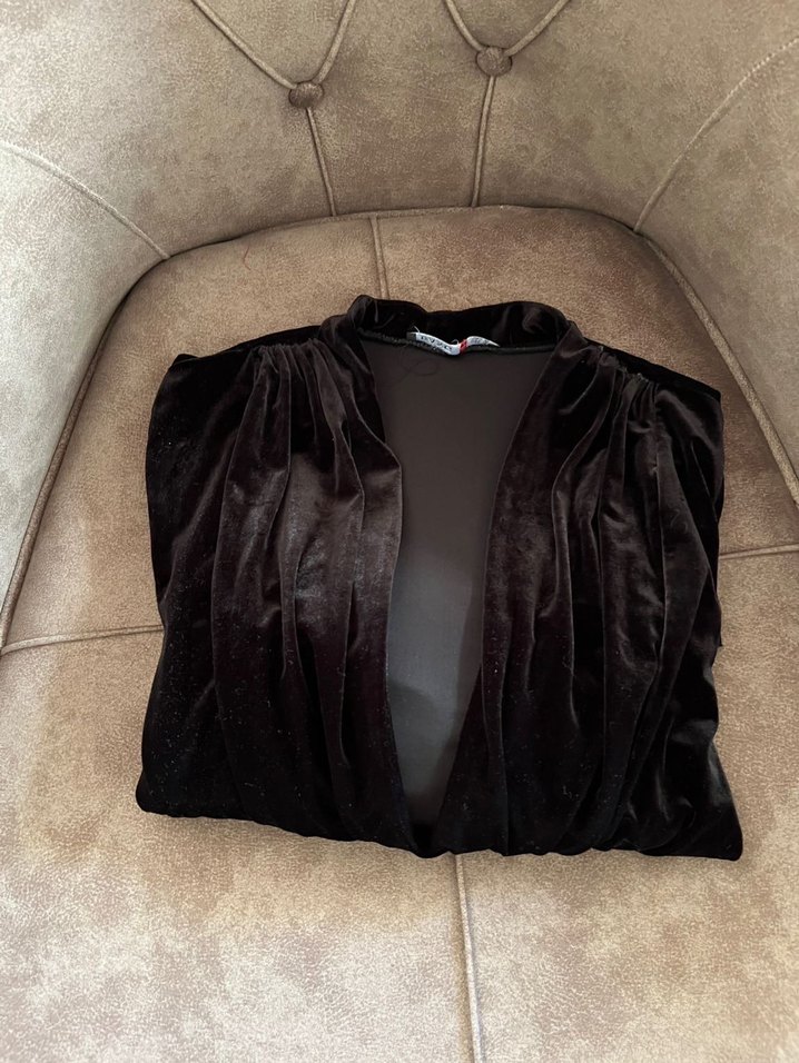 Alttan çıtçıtlı kadife siyah bluz - Görsel 5