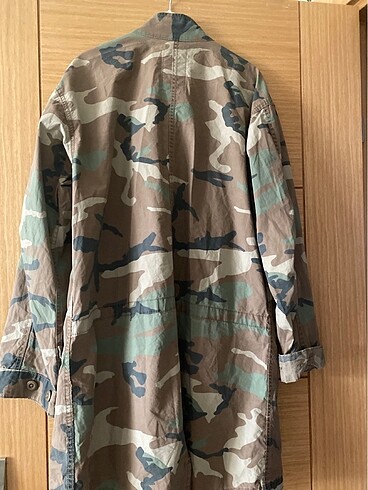 m Beden Zara Kamuflaj Desenli Parka