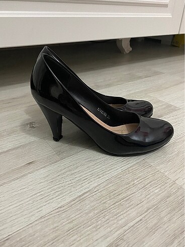 Kadın topuklu ayakkabı siyah