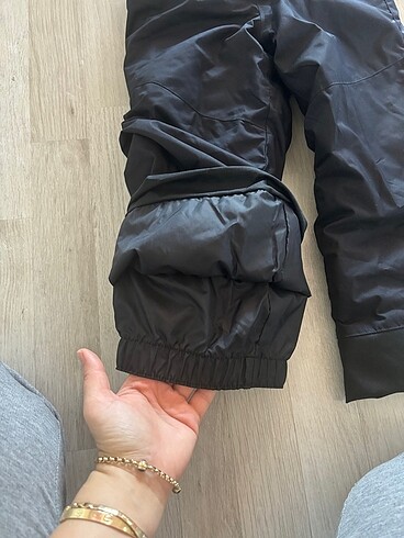 Kar pantolonu ve kar içliği