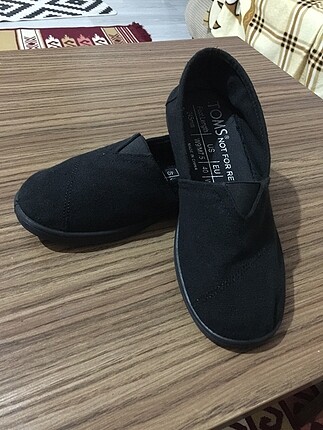 Orjinal Toms ayakkabı. 39-40 numaraya uygun.