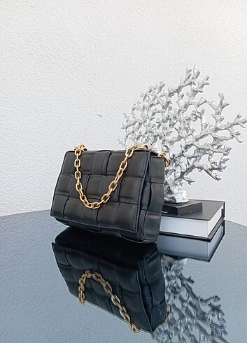  Beden Bottega veneta