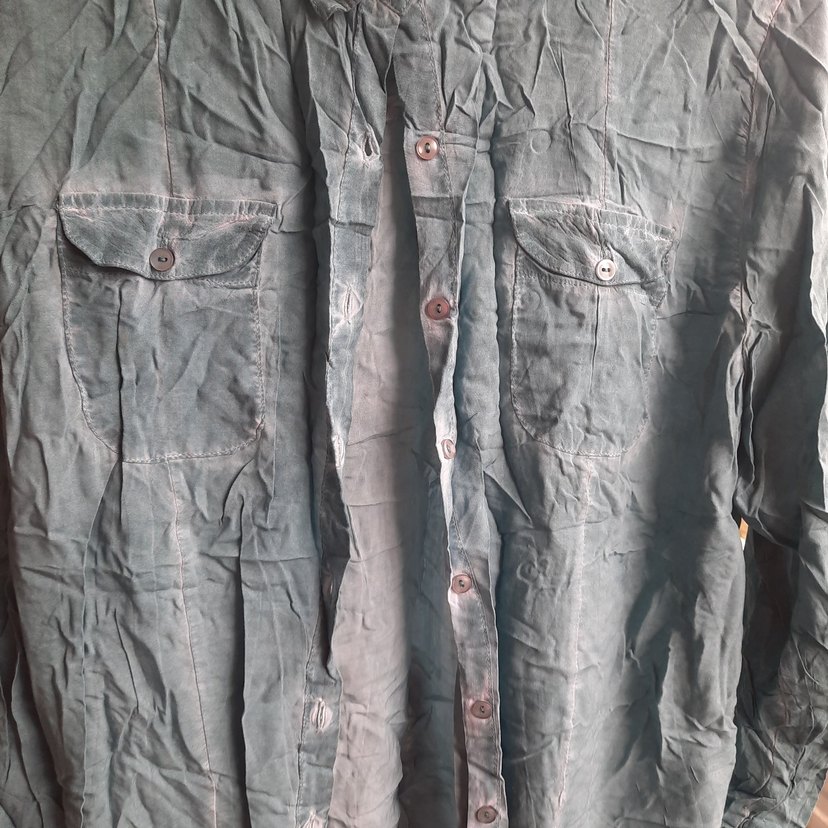 Düğmeli Uzun Kollu Mavi Denim Gömlek - Görsel 2