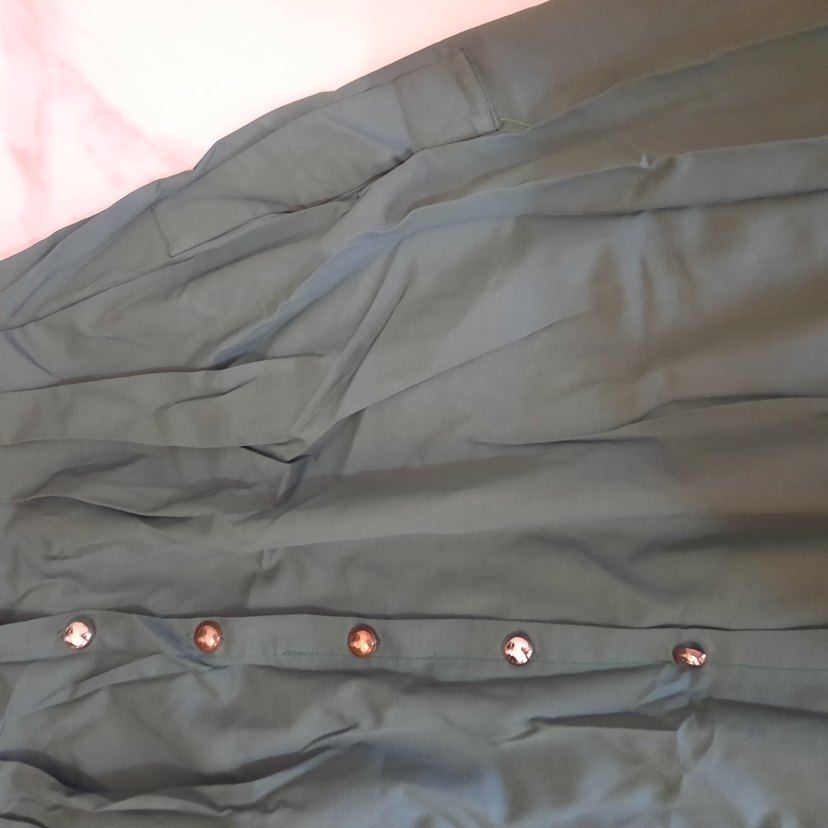 Düğmeli Parlak Yeşil Uzun Kadın Etek - Görsel 3