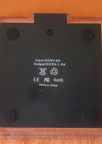 Şık Tasarımlı Kırmızı Kablosuz Telefon Şarj Cihazı - Görsel 2