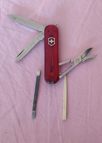Victorinox Classic SD 0.6223 Kırmızı İsviçre Çakısı. - Görsel 3
