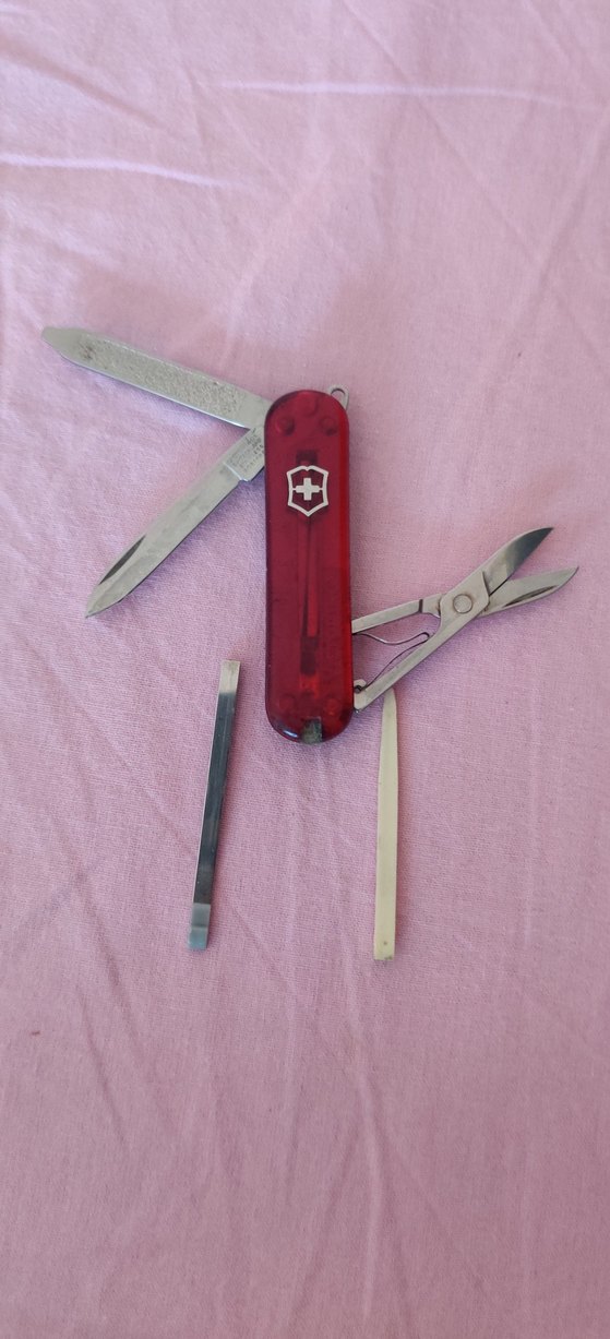 Victorinox Classic SD 0.6223 Kırmızı İsviçre Çakısı. - Görsel 3