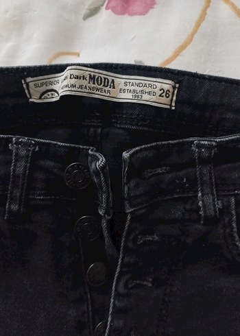 26 Beden Siyah Slim Fit Jean