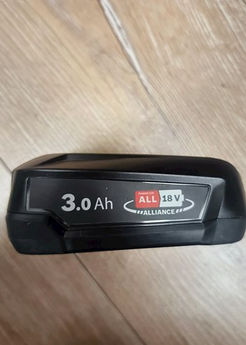 Bosch 18V 3.0Ah Siyah Batarya - Görsel 2
