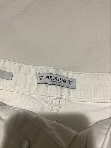 32 Beden beyaz Renk beyaz mom mini kot şort pull and bear