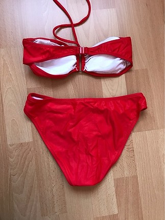 Diğer Boyundan bağlamalı kırmızı bikini takımı