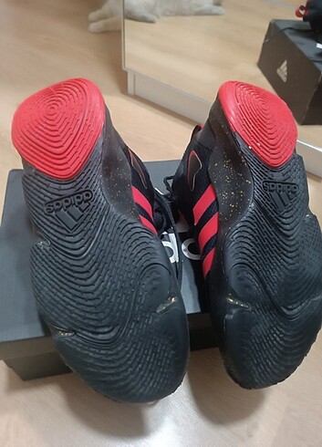 41 Beden Adidas basketbol ayakkabısı 41,5