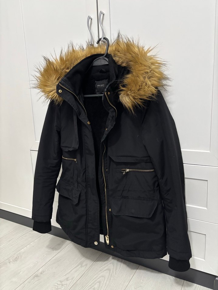 Kürk Detaylı Siyah Kadın Kışlık Mont - Görsel 3