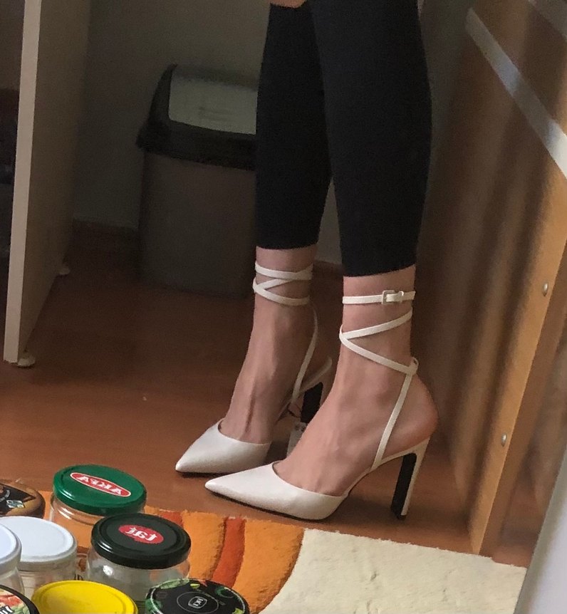 Beyaz Deri  Bağcıklı Stiletto - Görsel 2