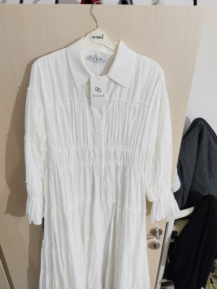 Beyaz Uzun Pliseli Kadın Elbise - Görsel 2