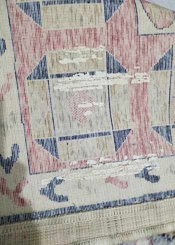 Çok Renkli Desenli Geleneksel Halı - Görsel 4