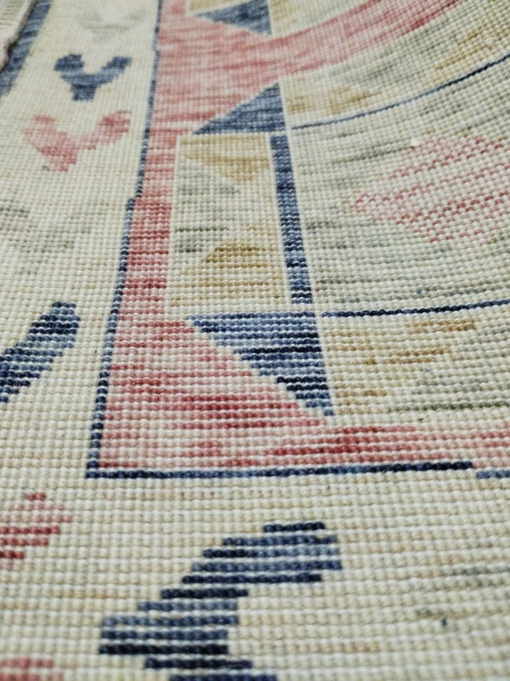 Çok Renkli Desenli Geleneksel Halı - Görsel 3