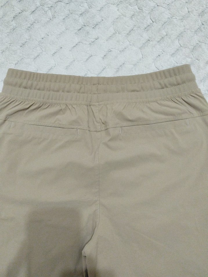 Erkek Bej Pamuklu Rahat Kesim Şort - Görsel 3