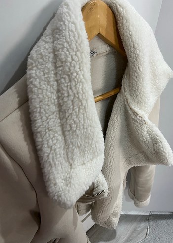 Beyaz Kürklü Kısa Biker Süet Mont - Görsel 3