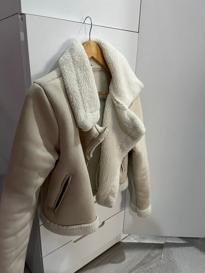 Beyaz Kürklü Kısa Biker Süet Mont - Görsel 2