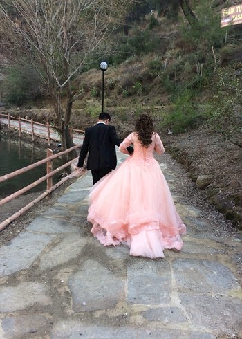 Pembe Dantel İşlemeli Uzun Kollu Nişan Elbisesi - Görsel 3