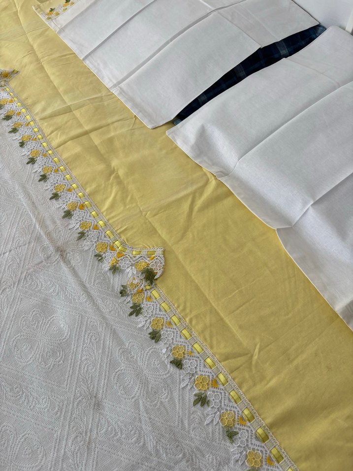 İnce Nakışlı Beyaz Yatak Örtüsü - Görsel 4