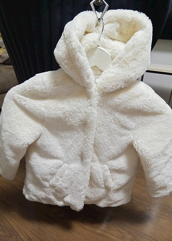 Kız Çocuk Beyaz Kürk Detaylı Sokak Stili Mont - Görsel 3