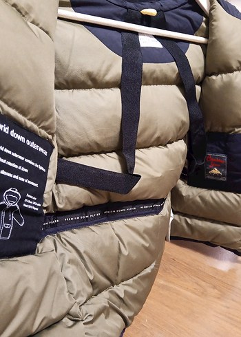 Erkek Çocuk Mavi Kürklü Kapüşonlu Mont - Görsel 4