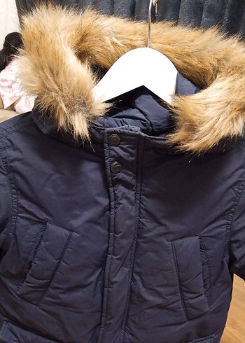 Erkek Çocuk Mavi Kürklü Kapüşonlu Mont - Görsel 8