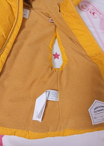 Zara erkek çocuk Sarı Kapüşonlu Fermuarlı Yelek - Görsel 3