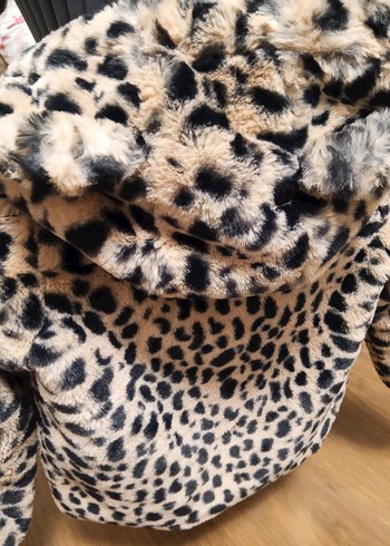 Kahverengi Leopar Desenli Kapüşonlu Kız Mont - Görsel 2