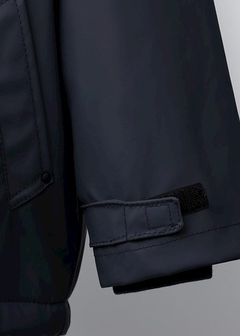 Erkek Çocuk Kürklü Kapüşonlu Lacivert Mont - Görsel 6