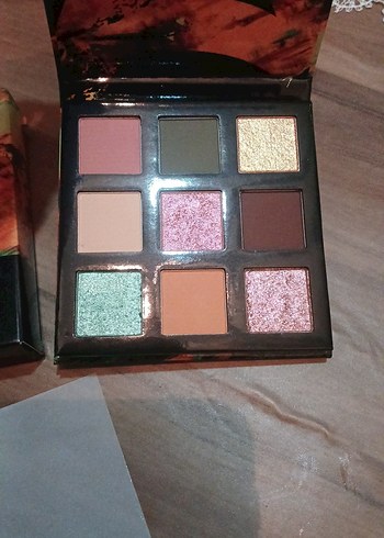 Avon Ultra Colour Earths Çok Renkli Göz Farı Paleti - Görsel 2