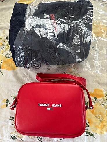 Tommy Hilfiger Tommy orjinal kırmızı çanta