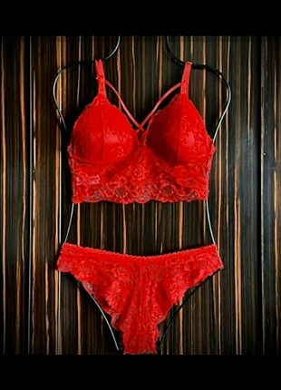 Bralet takım