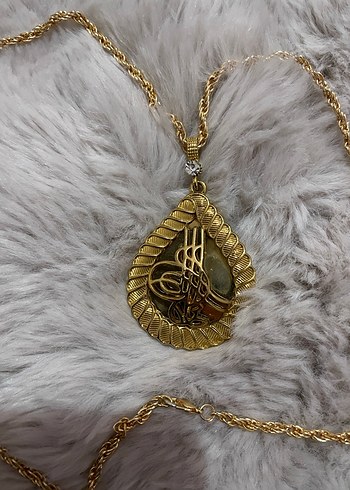 Tuğra k
Altın kolye - Görsel 3