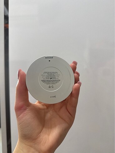  Beden Tha balm highlighter