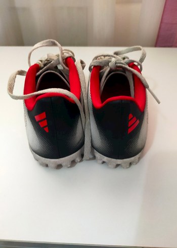 35 numara erkek çocuk halı saha ayakkabısı - Görsel 3