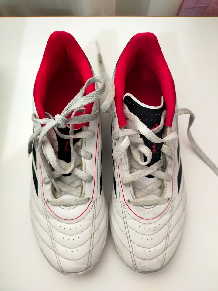 35 numara erkek çocuk halı saha ayakkabısı - Görsel 4