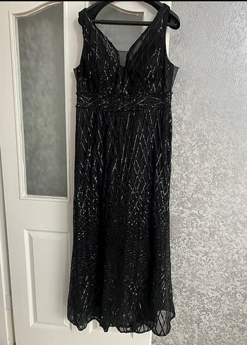 Siyah Drapeli Uzun V Yakalı Abiye Elbise - Görsel 2