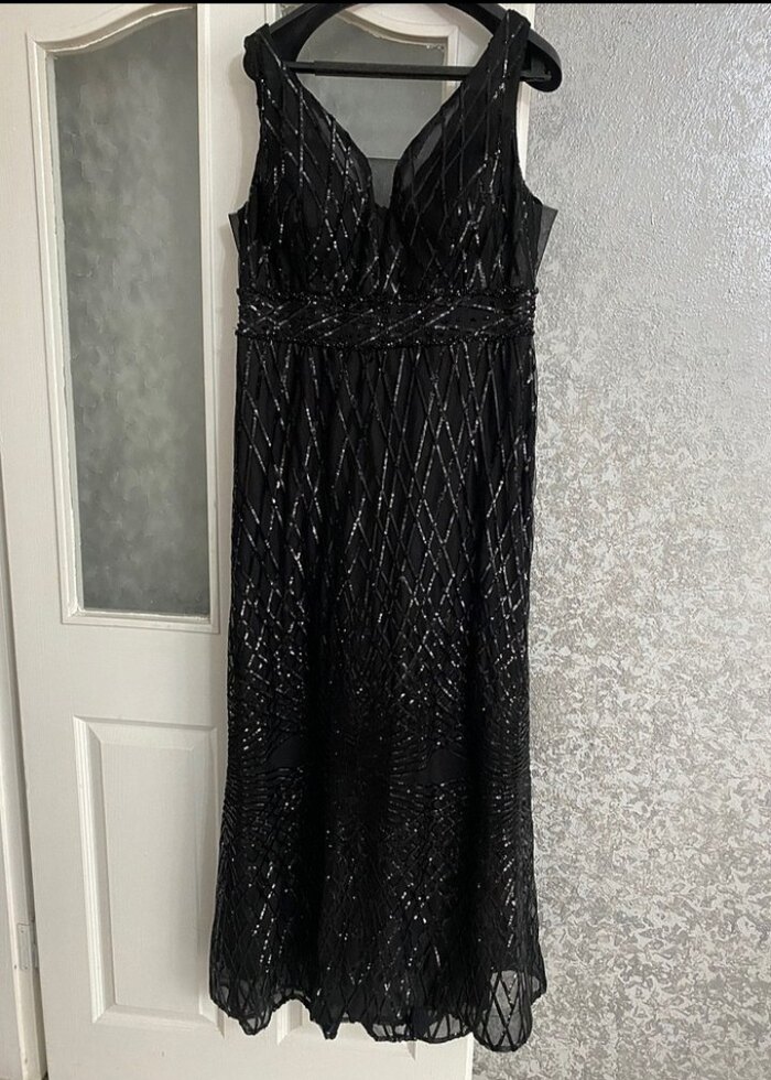 Siyah Drapeli Uzun V Yakalı Abiye Elbise - Görsel 2