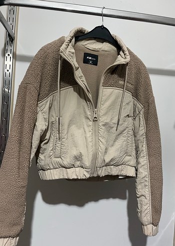 Kürklü Bej Kadın Kısa Spor Ceket - Görsel 2