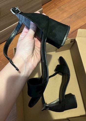 Kadın Siyah Tokalı Blok Topuklu Abiye Ayakkabı - Görsel 6