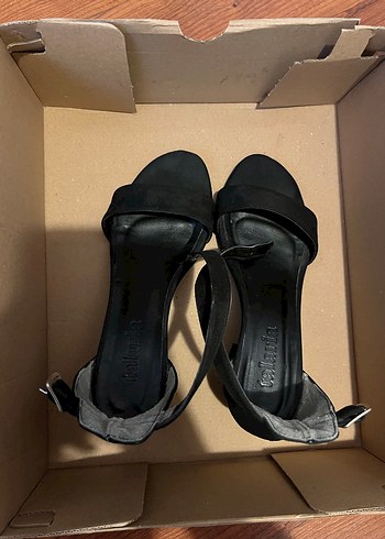 Kadın Siyah Tokalı Blok Topuklu Abiye Ayakkabı - Görsel 2