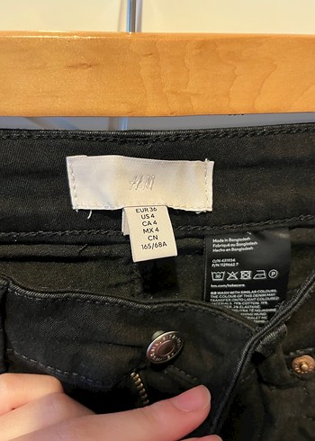 Kadın Siyah Dar Kot Pantolon - Görsel 3