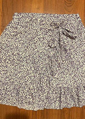 Mor Çiçek Desenli Fırfırlı Mini Etek - Görsel 2