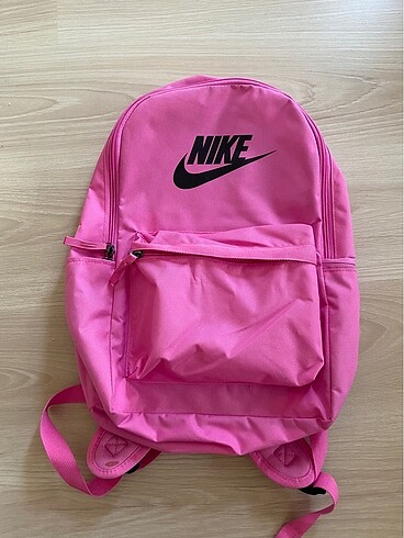 Nike 72 pembe sırt çantası